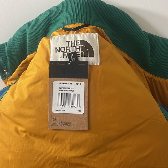 The north face women’s Sylvester insulated vest XS NWT - Picture 12 of 13